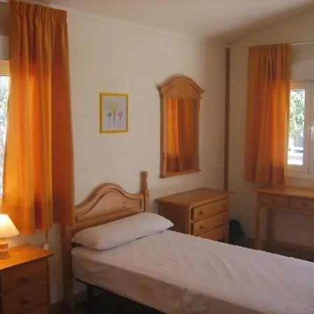 Campeggio Camping Albergue Tau San José